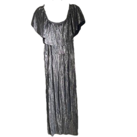 Metalic Silver Pleated Ruffle Jumpsuit - Picture 6 of 8